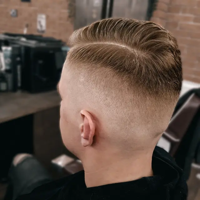 Blond crop z fade - Gentlemen Barber Shop Rzeszów Św. Kingi