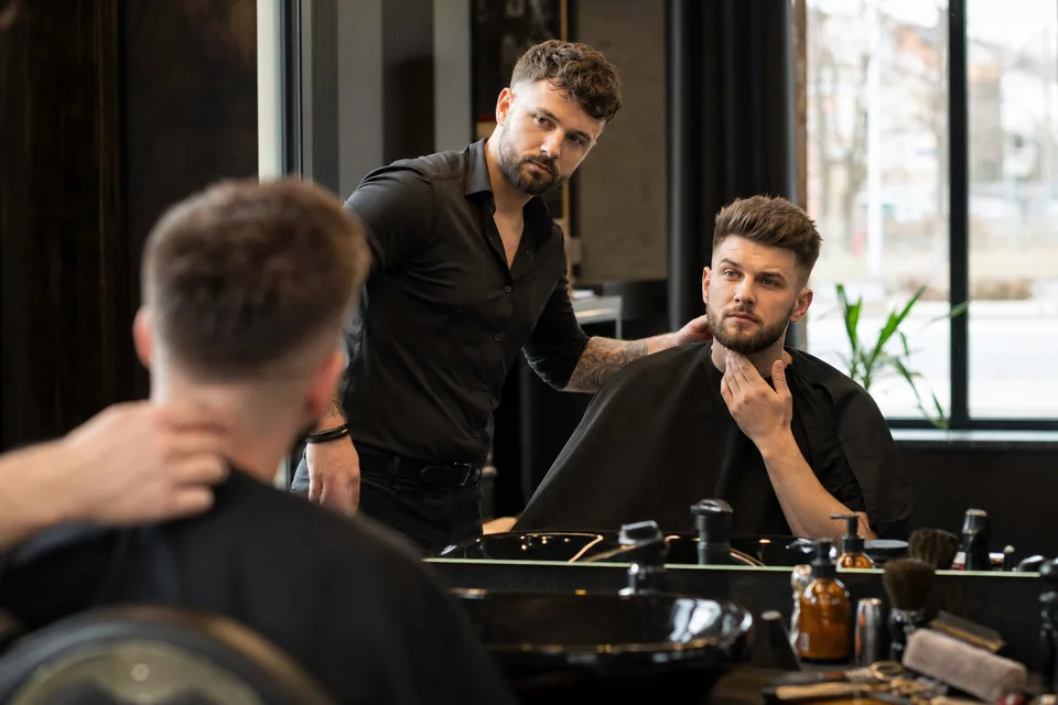 Barber Rzeszów Św. Kingi: jak przygotować się do wizyty, gdy chcesz zmienić fryzurę, ale nie ryzykować przesady